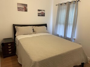 4 chambres, fer et planche à repasser, accès au Wi-Fi (inclus)