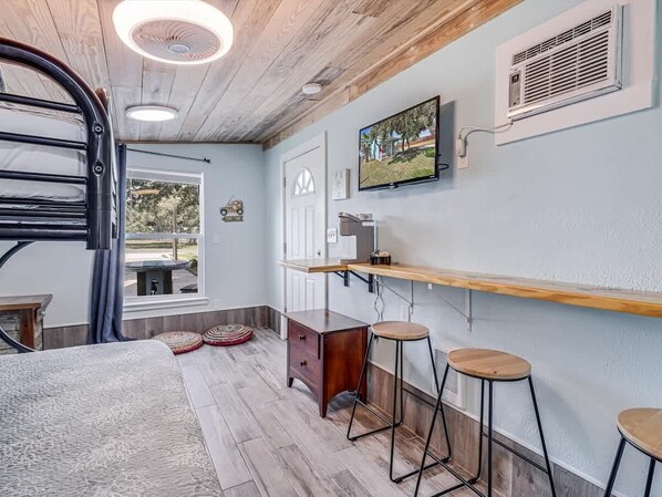 3 chambres, fer et planche à repasser, Wi-Fi gratuit, draps fournis