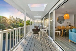 Outdoor dining - 'Bethany Beach House' - Stunning Jervis Bay Views (Vincentia)