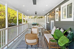 Outdoor dining - 'Bethany Beach House' - Stunning Jervis Bay Views (Vincentia)