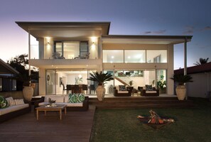 Terrace/patio - 'Atra' - Jervis Bay Beach Front Holiday Home (Callala Beach)