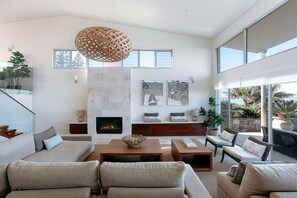 TV, fireplace, offices