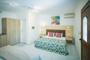 Caja de seguridad en la habitación, wifi gratis y ropa de cama