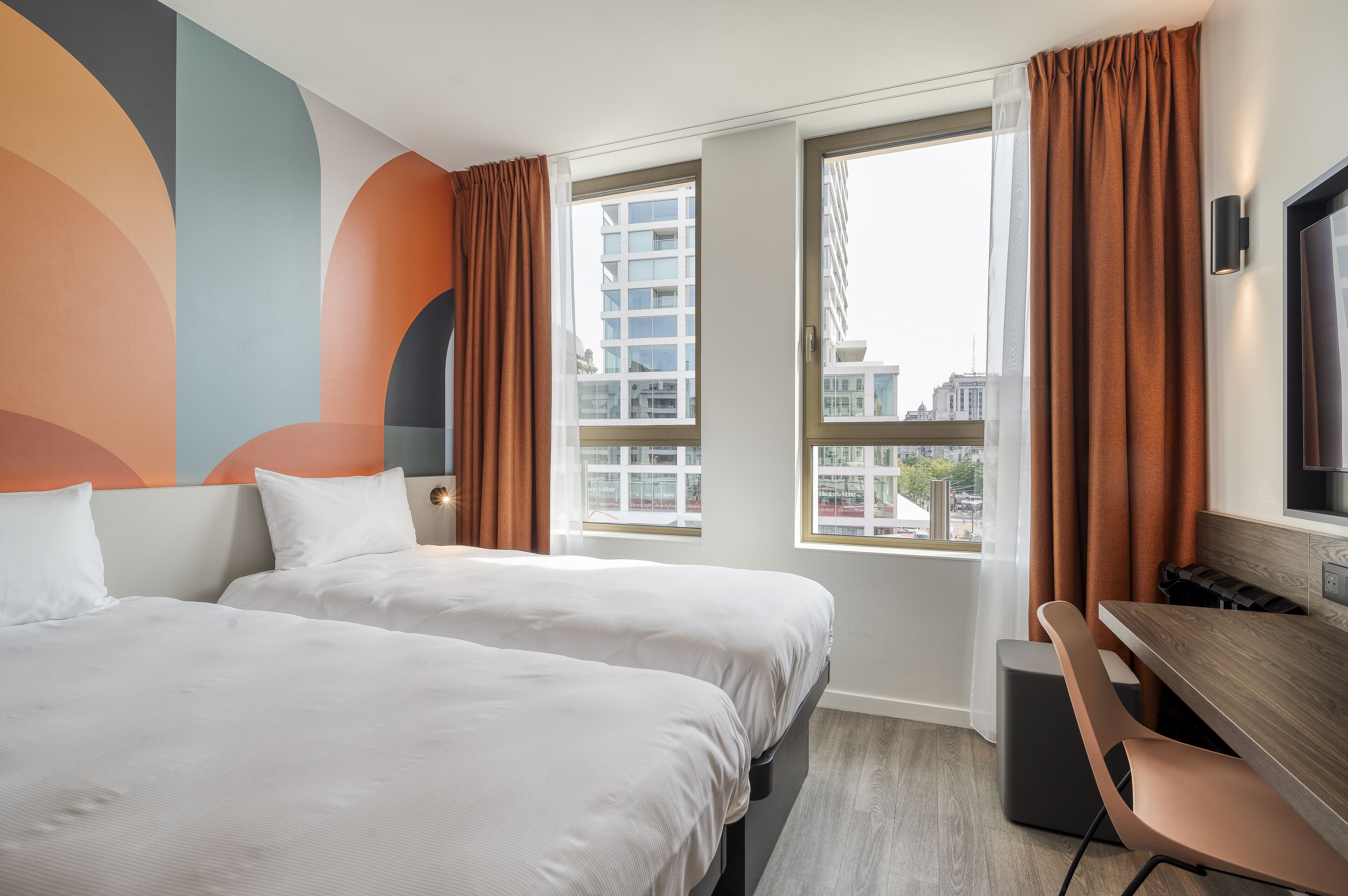 standard twin room | 1 bedroom, desk, blackout curtains, soundproofing