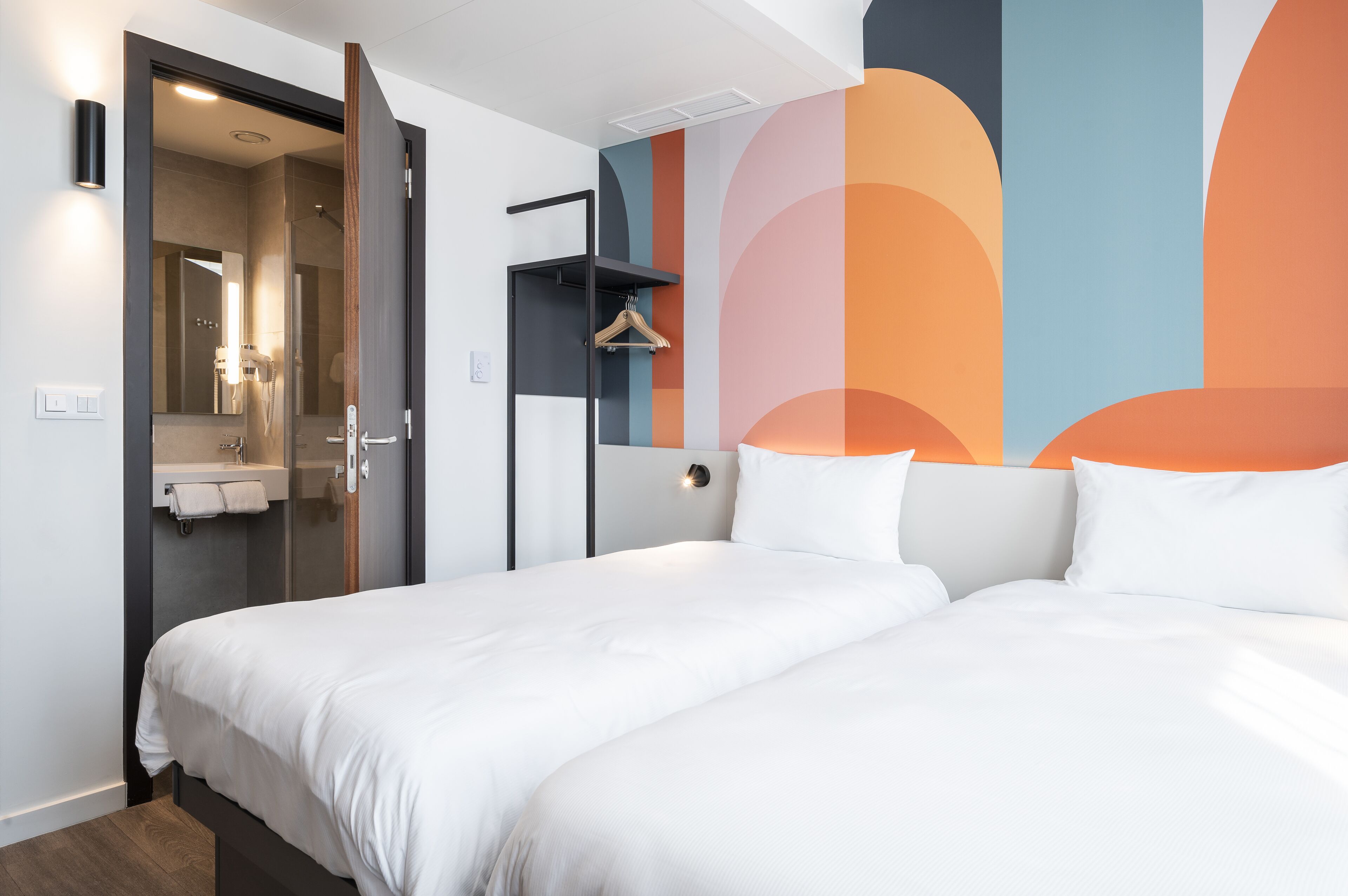 standard twin room | 1 bedroom, desk, blackout curtains, soundproofing