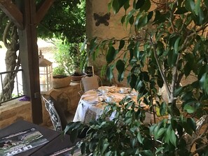 Outdoor dining