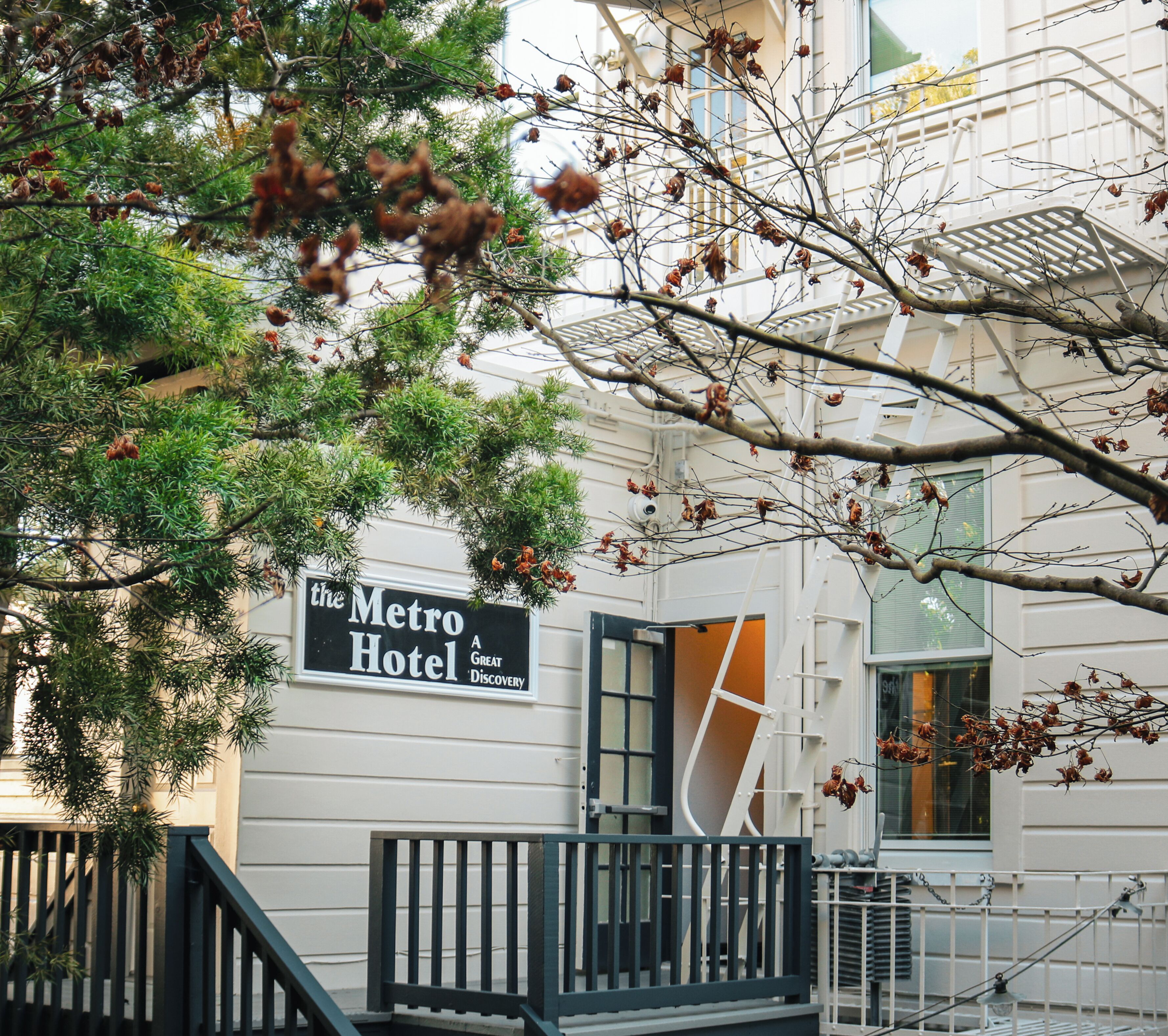 المنشأة من الخارج