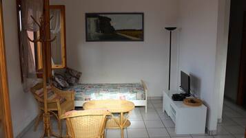 3 bedrooms, travel cot, free WiFi