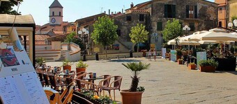 BEAUTIFUL INDEPENDENT VILLETTA SEA VIEW private parking + air conditioning