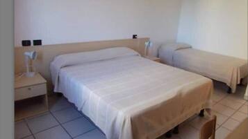 3 bedrooms, travel cot, free WiFi