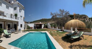Piscine extérieure