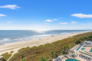 On the beach - Bay Watch 615-3BR/3BA Oceanfront Condo in North Myrtle Beach (North Myrtle Beach)