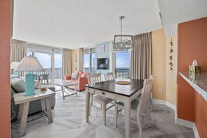 Dining - Bay Watch 740-2BR/2BA Oceanfront Condo in North Myrtle Beach (North Myrtle Beach)