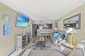 TV, books - Bay Watch 915-3BR/3BA Oceanfront Condo in North Myrtle Beach (North Myrtle Beach)
