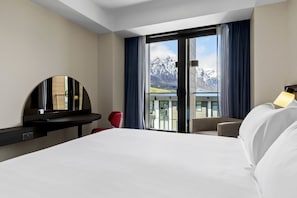 Mountain view - Holiday Inn Queenstown Remarkables Park by IHG (Queenstown)