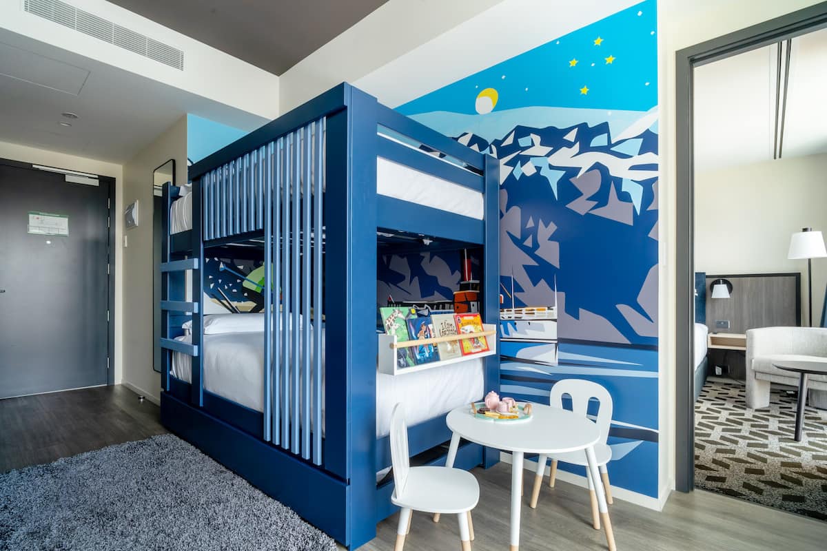 Familienzimmer, Mehrere Betten (Family Room, California King)