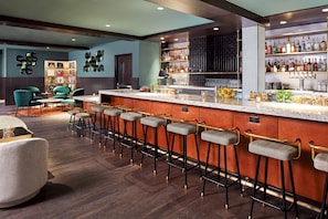 2 bares/lounges, bar na cobertura