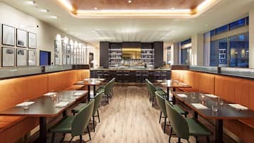 Se ofrece un desayuno a la carta todos los días (por un coste adicional)