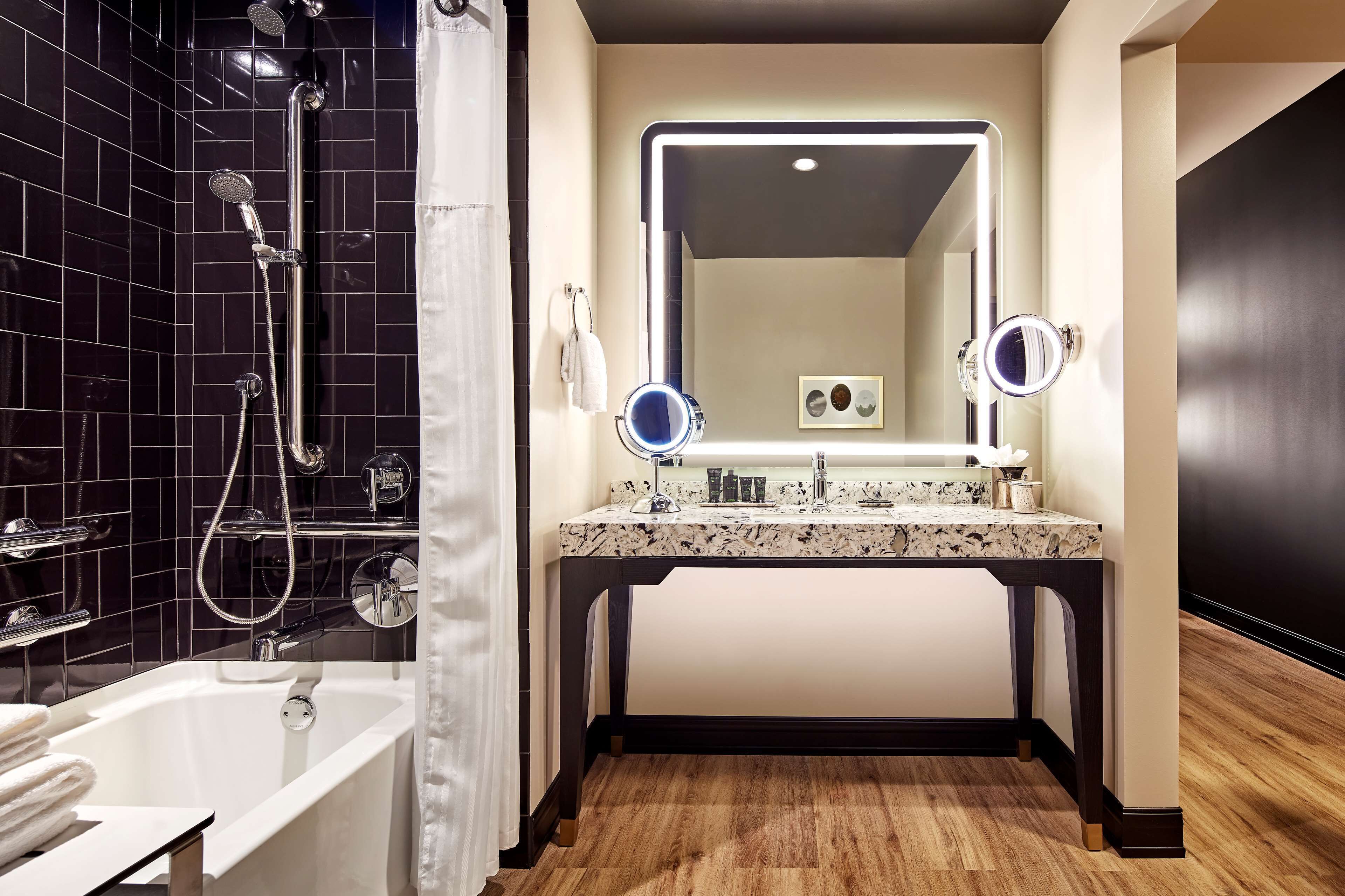 room, 1 king bed, accessible, bathtub | bathroom | hair dryer, towels, soap, shampoo