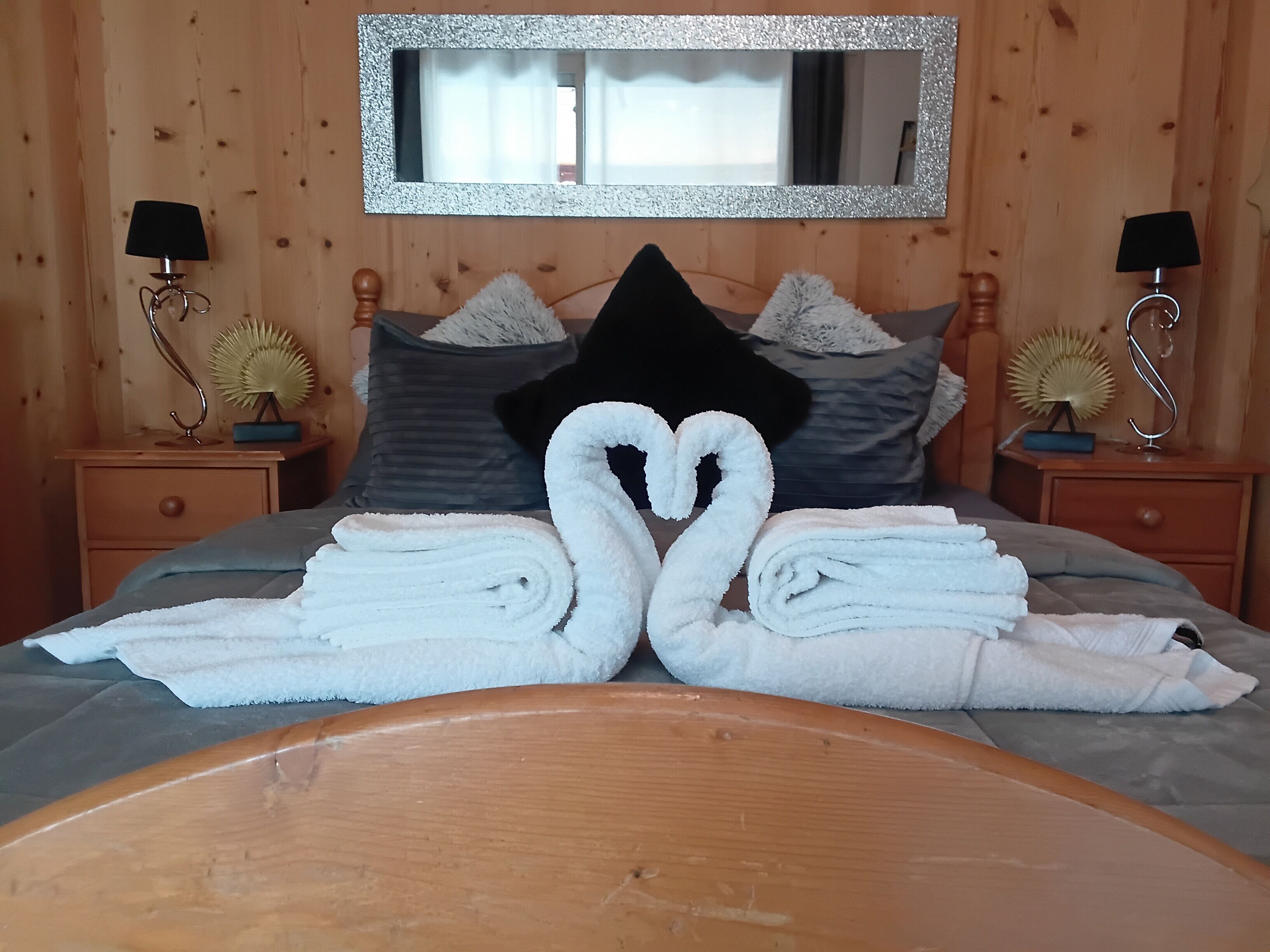 2 chambres, bureau, fer et planche à repasser, Wi-Fi gratuit