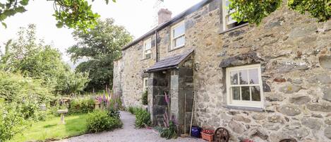 Cottage | Front of property