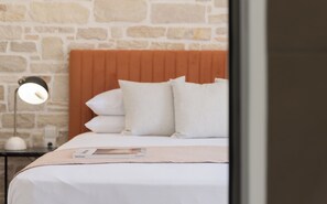 2 quartos, cofres nos quartos, ferros/tábuas de passar roupa