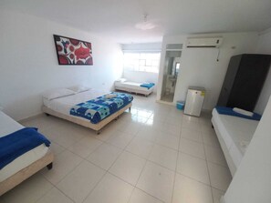 Family Room | Minibar, free WiFi, bed sheets - Hotel Casa Grande Riohacha Inn (Riohacha)