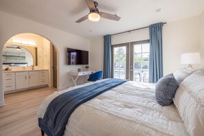 4 bedrooms, desk, iron/ironing board, travel cot