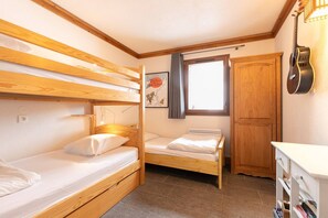 2 bedrooms, free WiFi