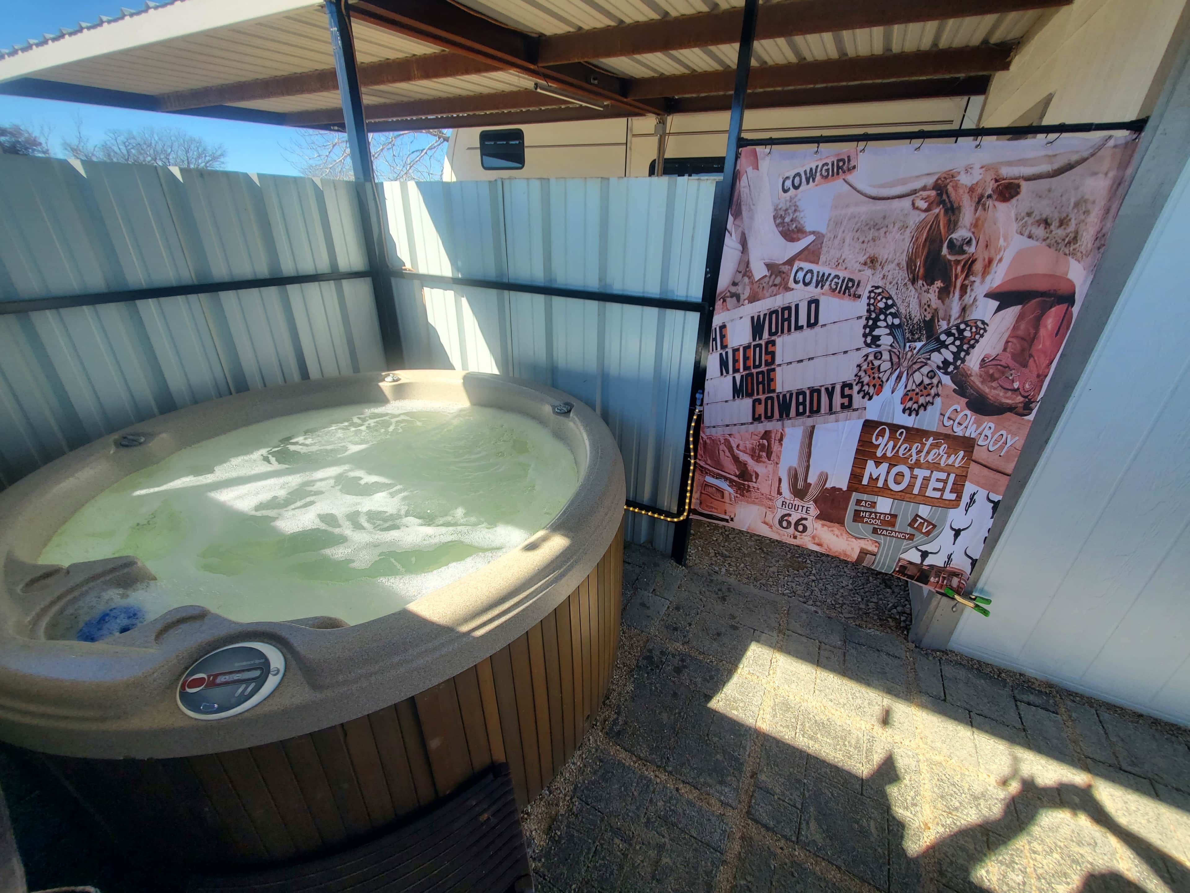 Outdoor spa tub