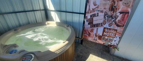 Bañera de hidromasaje exterior