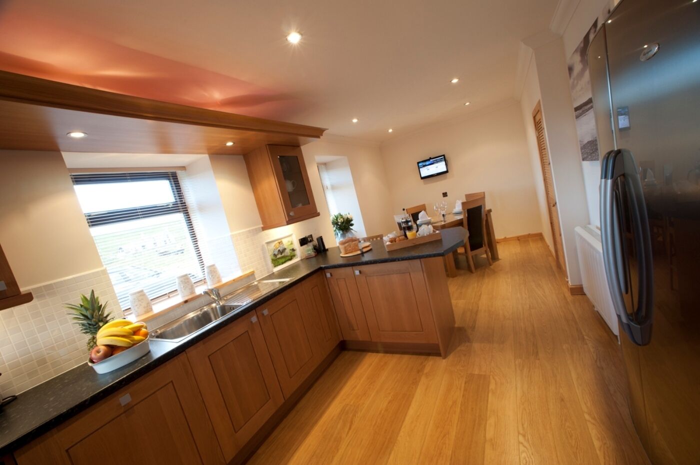 Casa de campo, 3 habitaciones | Cocina privada | Refrigerador, microondas, cafetera y tetera y periquera 