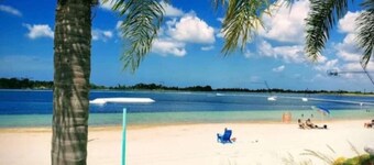 Stunning "Nature Coast"FL Salt-water Pool getaway
