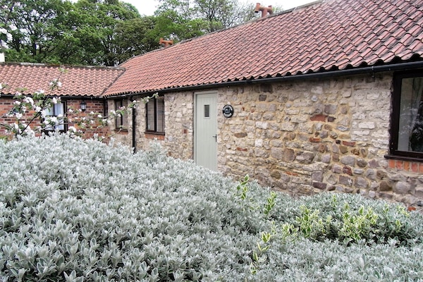Cottage, 2 Bedrooms (Daleview Cottage) | Bed sheets