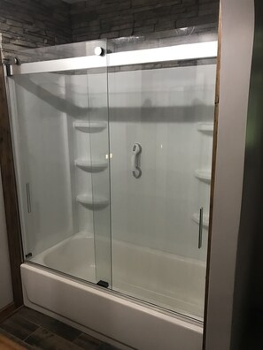 Badekar, håndklæder, Toiletpapir