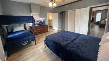 4 多间卧室、熨斗/熨衣板、旅行婴儿床、免费 WiFi