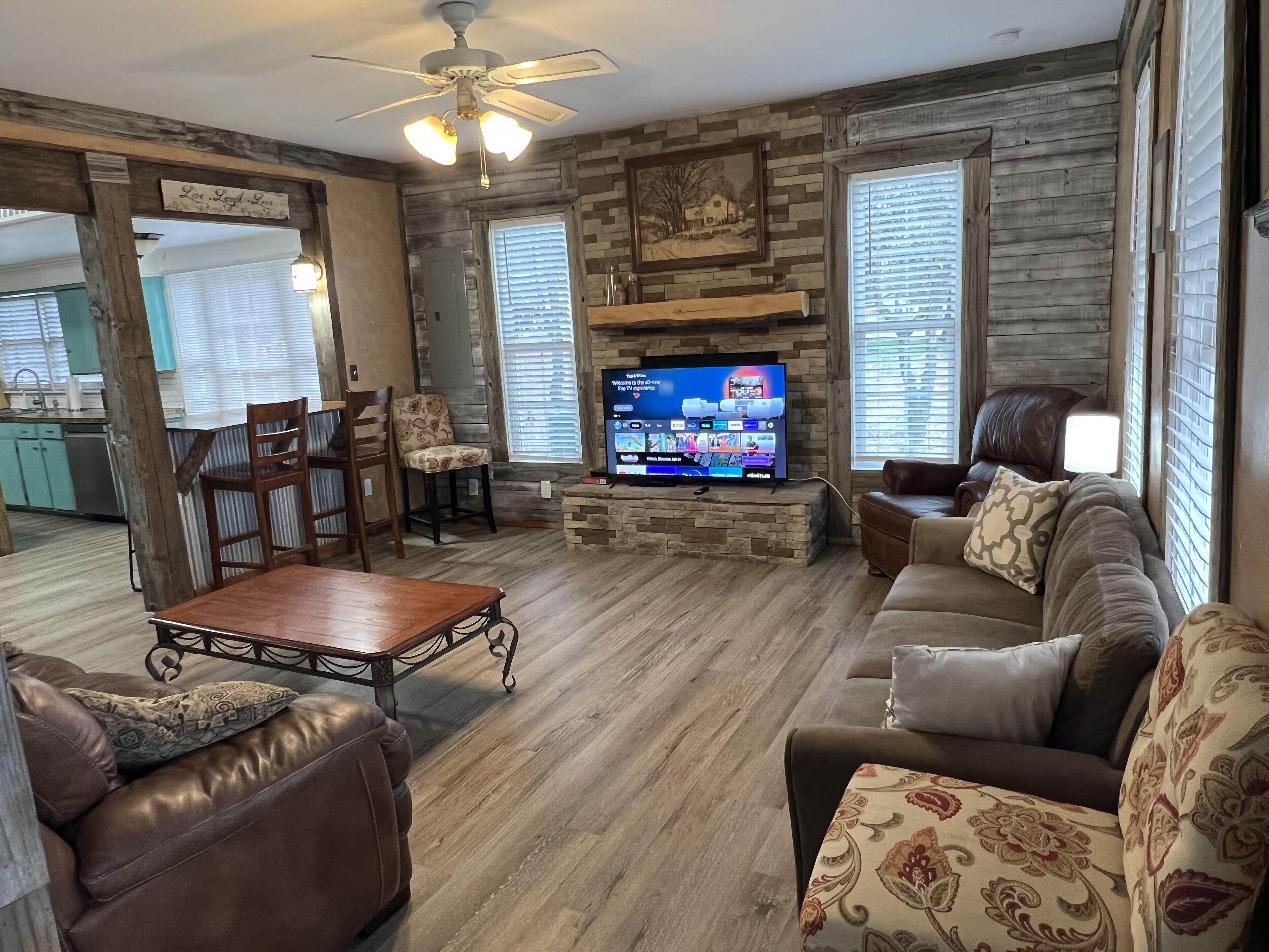 Una Smart TV, un reproductor de DVD