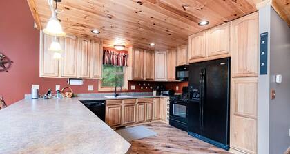 Cabin near Leota Trails