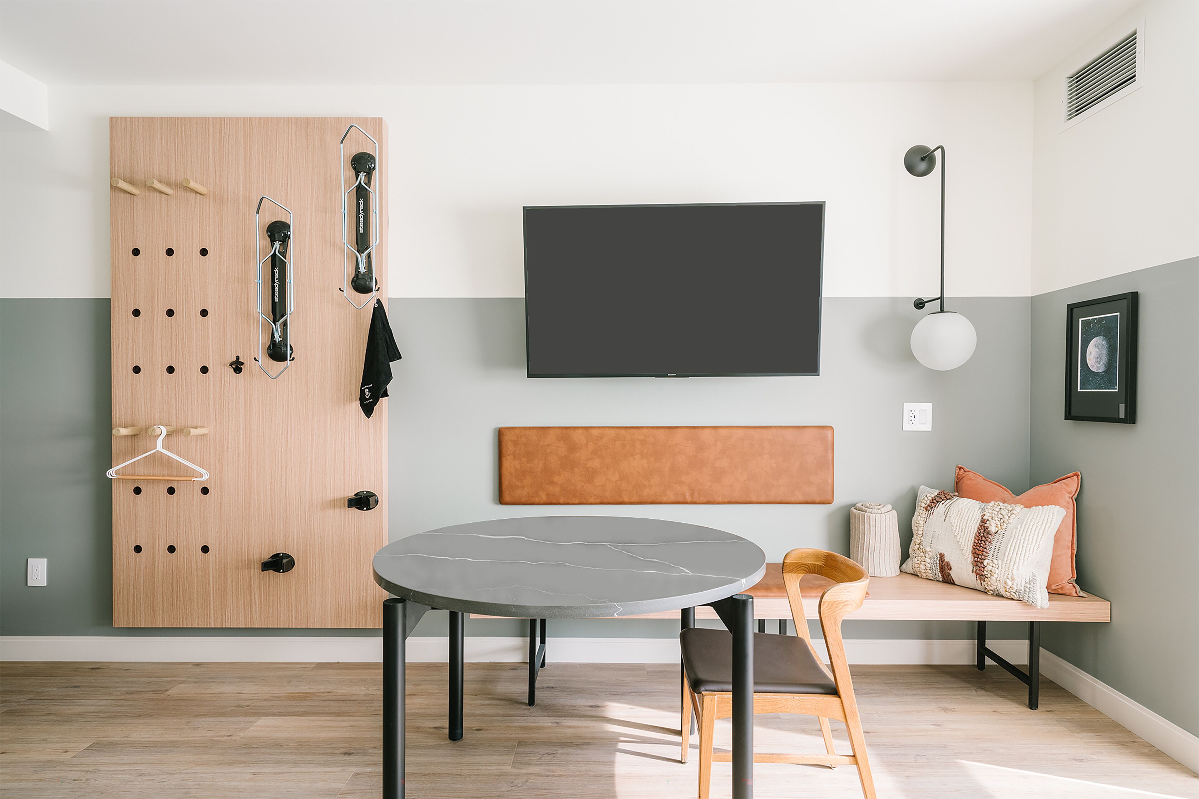 single room, 1 king bed with sofa bed | 1 bedroom, premium bedding, memory-foam beds, in-room safe