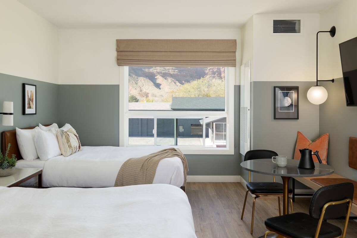 1 bedroom, premium bedding, memory-foam beds, in-room safe