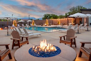 Outdoor pool, open 10:00 AM to 11:00 PM, pool umbrellas, sun loungers