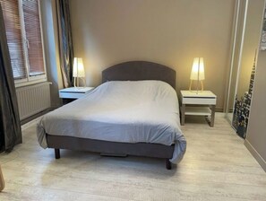 1 chambre, bureau, fer et planche Ă repasser, Wi-Fi gratuit