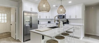 Secluded Lake Tenkiller Cabin | 2 Acres | Sleeps16