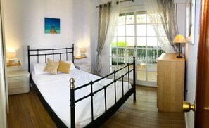 1 camera, ferro/asse da stiro, culla da viaggio, Wi-Fi gratuito