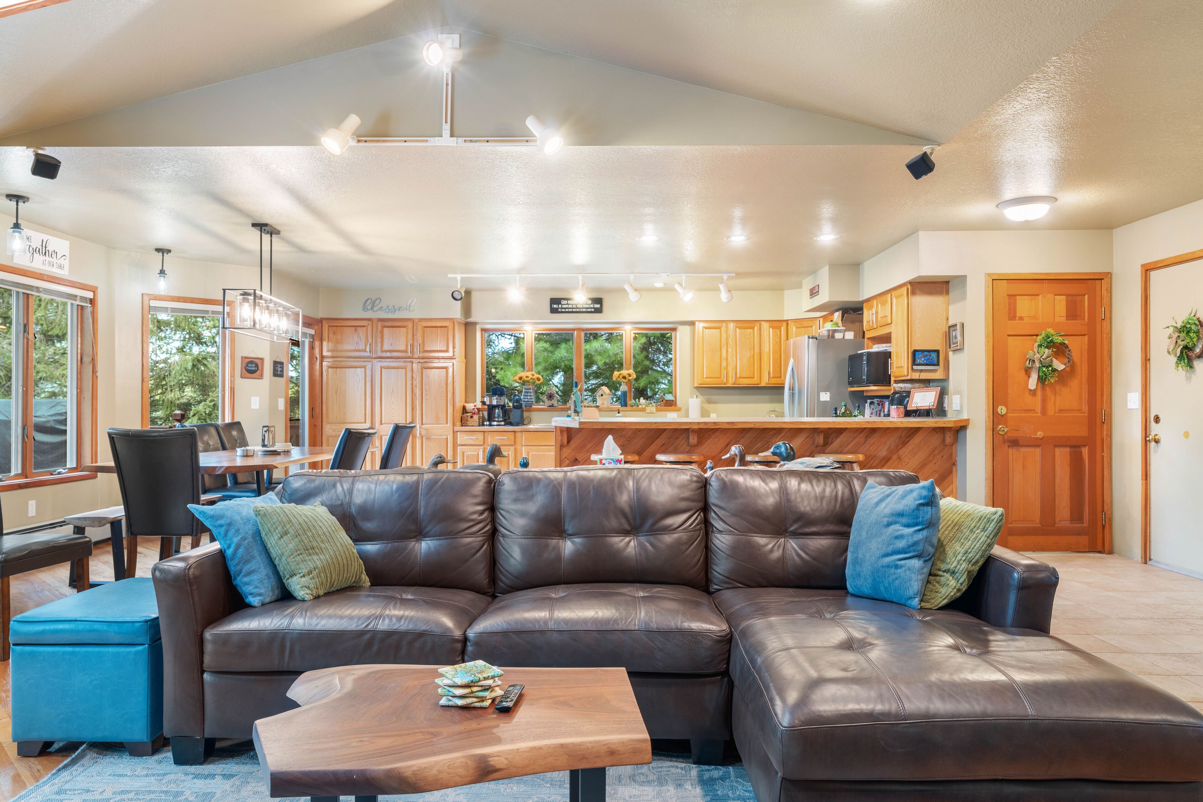 Smart TV, videojuegos y futbolito 