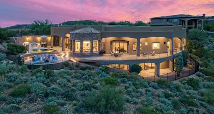 #1 BEST VIEWS 7500 SF Mansion W/ MOVIE Pool, Game Room, 11 King Beds, Fountain!