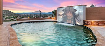 #1 BEST VIEWS 7500 SF Mansion W/ MOVIE Pool, Game Room, 11 King Beds, Fountain!