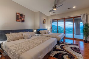 6 bedrooms, desk, iron/ironing board, WiFi