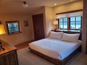 4 Schlafzimmer, Bügeleisen/Bügelbrett, Reisekinderbett, WLAN