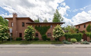 Exterior - This deluxe Spanish-style 4-bedroom home offers the best of Bozeman! (Bozeman)